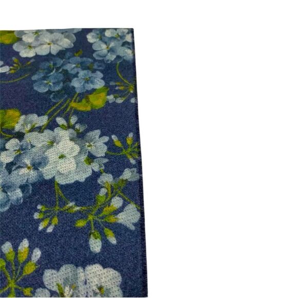 Auth Gucci Blue Floral GG Blooms Hydrangea Double Sided GG Jacquard Wool Scarf - Picture 10 of 16